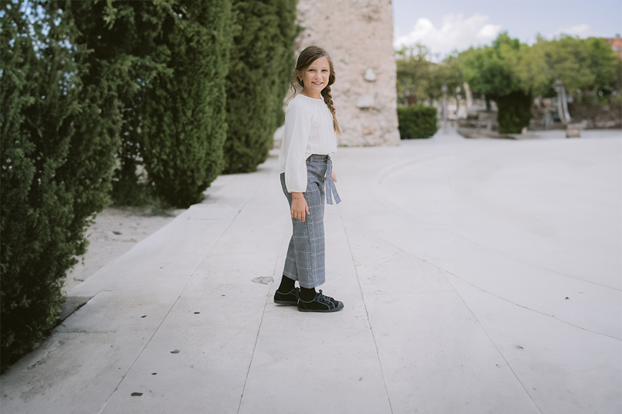 Zapatilla terciopelo con cordones
