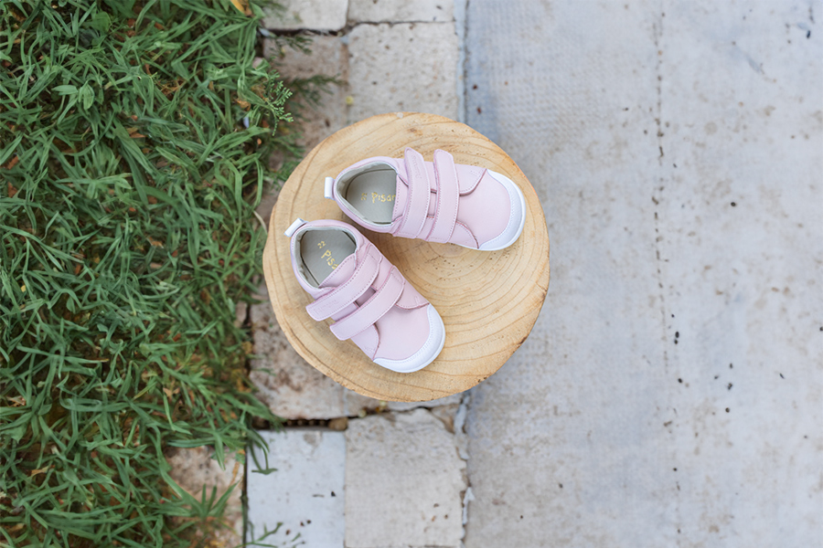 Zapatillas blanditas piel doble cierre adherente