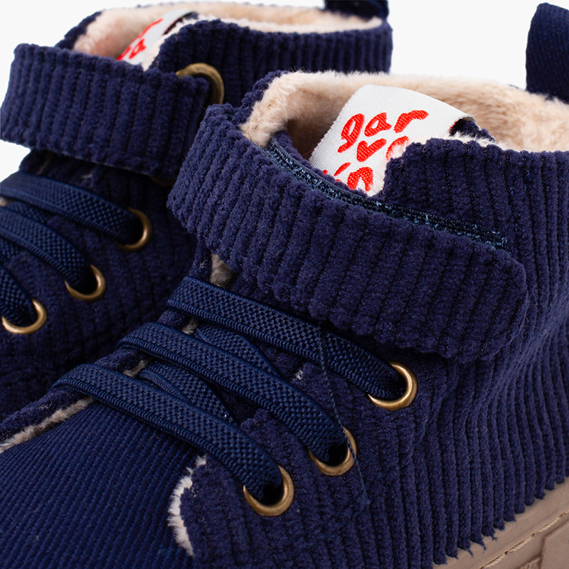 Botitas niños de pana con cordones elásticos de Garvalín - Main Image