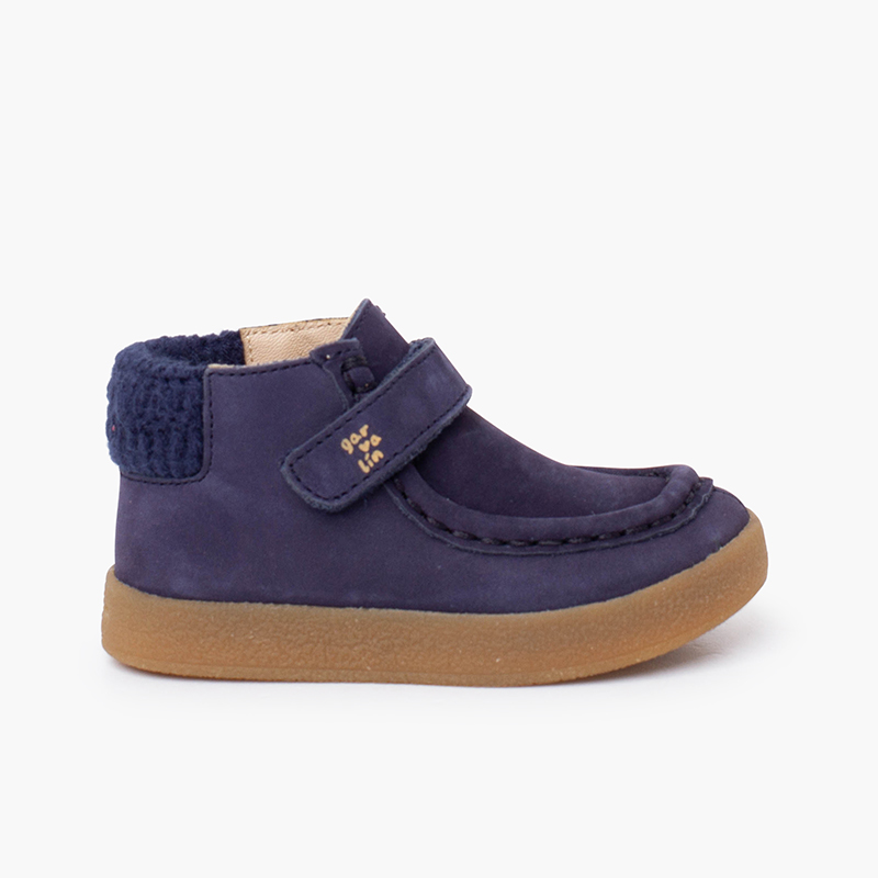 Botines wallaby cuello forrado tira adherente Azul Marino