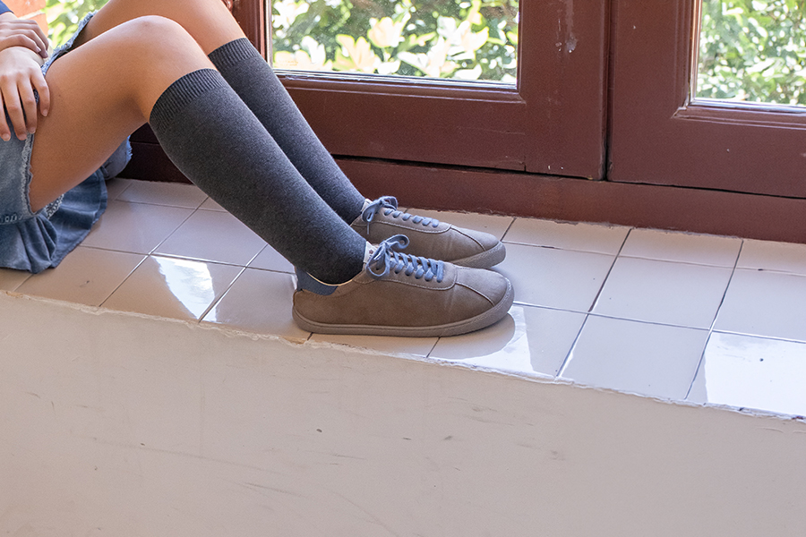 Zapatillas barefoot serraje cordones contraste