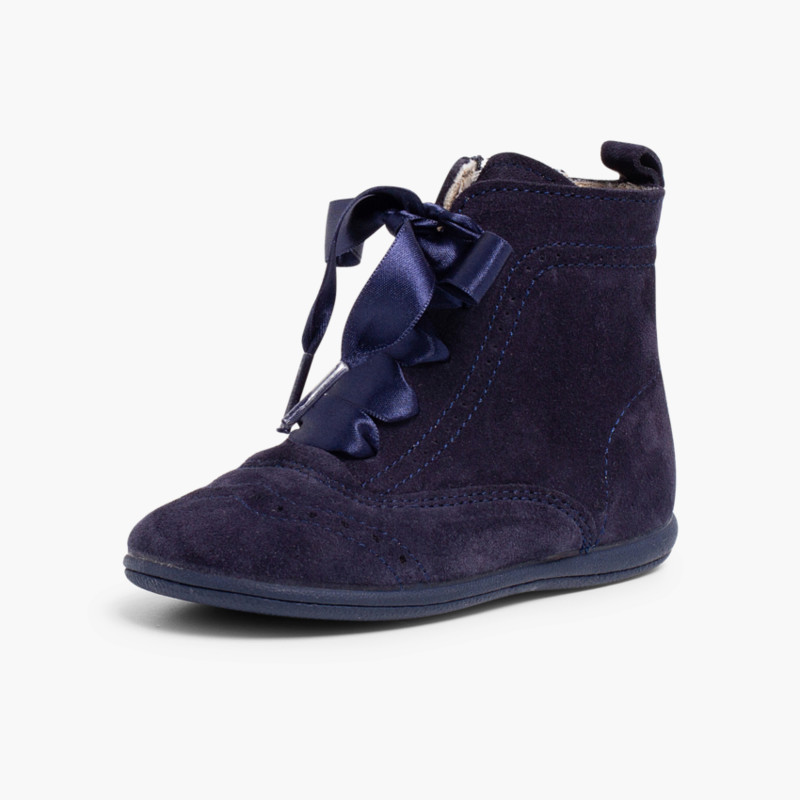 Botas niña pascualas de serraje con lazo de raso