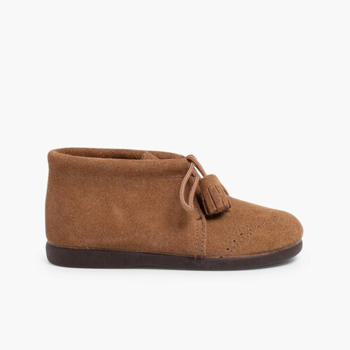 Bota serraje picado y borlas Topo