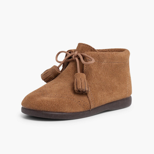 Bota serraje picado y borlas Topo