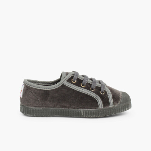 Zapatilla terciopelo con cordones Gris