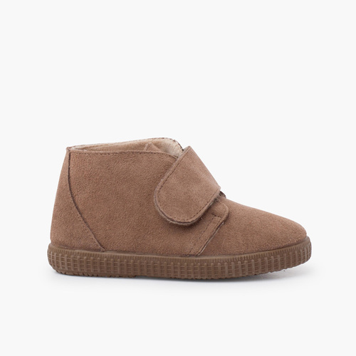 Botines tira ancha adherente forro pelito Topo