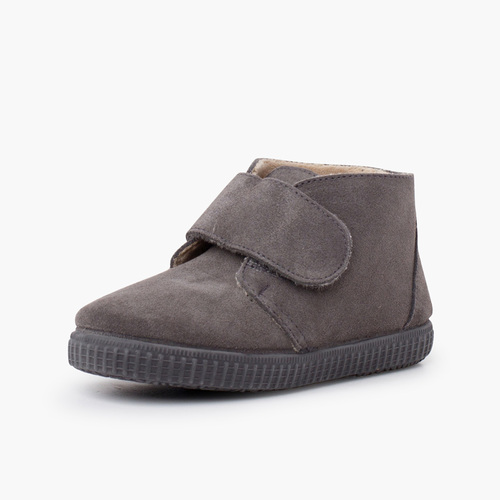 Botines tira ancha adherente forro pelito Gris