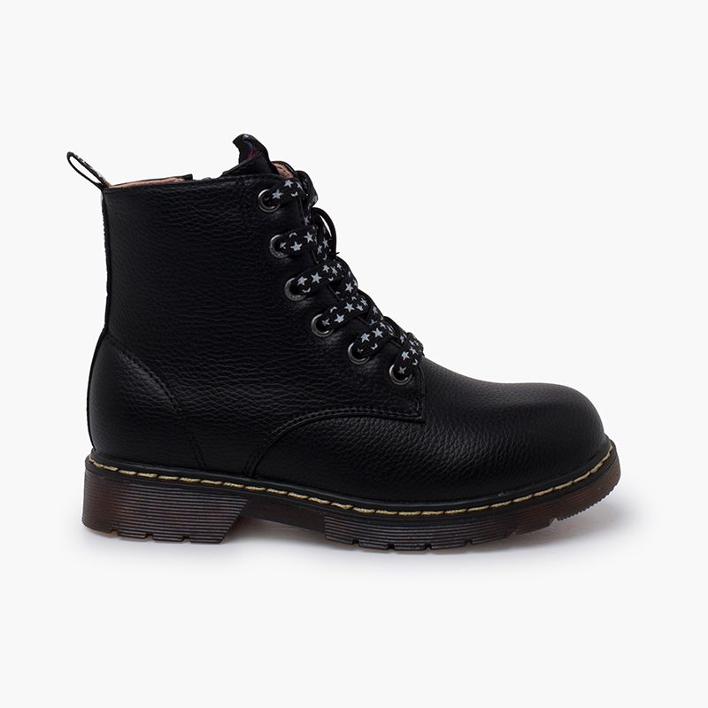 Botas cordones estrellitas Garvalín