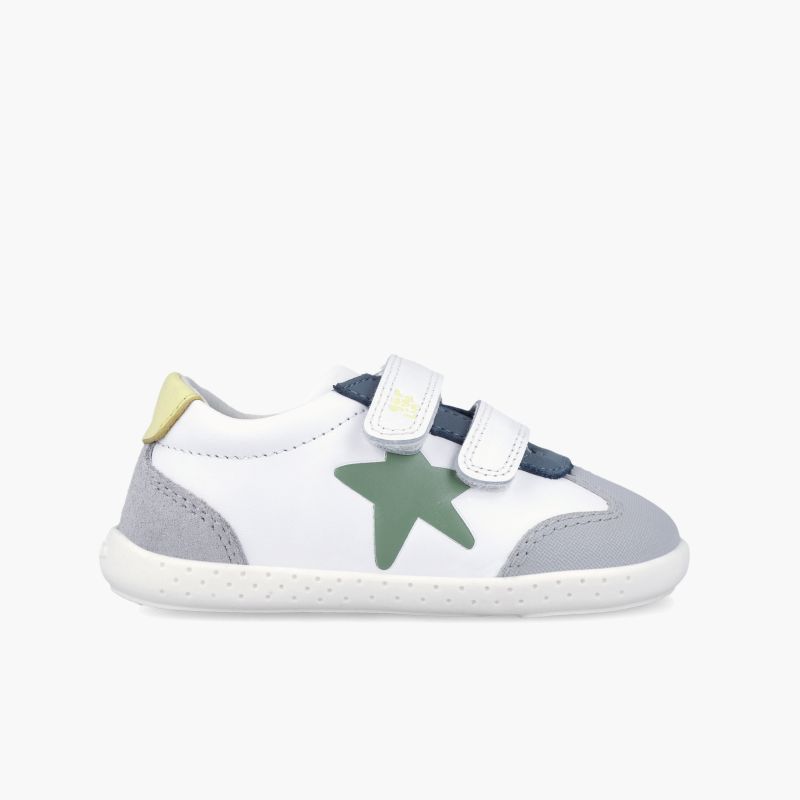 Zapatillas primeros pasos barefoot estrella