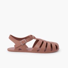 Cangrejeras barefoot niños y mujer Rosa