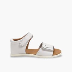 Sandalias barefoot niña pala adherente corazón Blanco