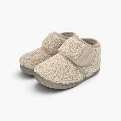 Botitas casa barefoot efecto borreguito Beige