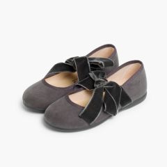 Merceditas con lazo de terciopelo Gris