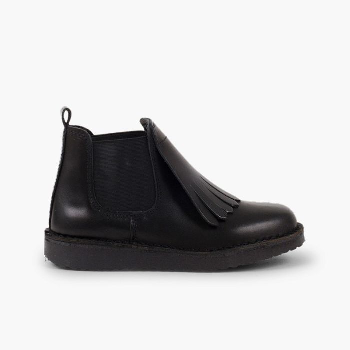 Botines piel niña lengüeta flecos