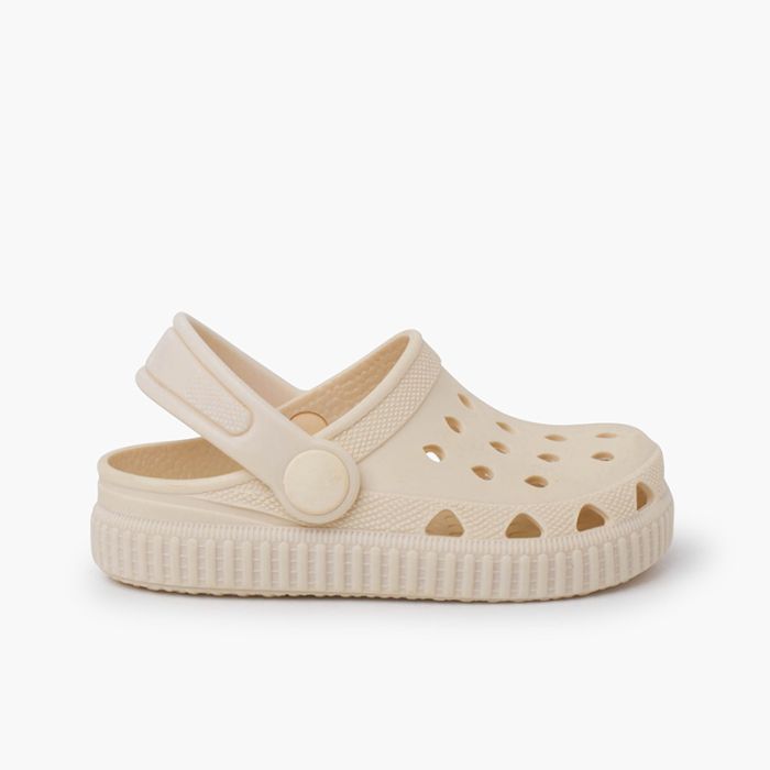 Zuecos goma tipo zapatillas suela color