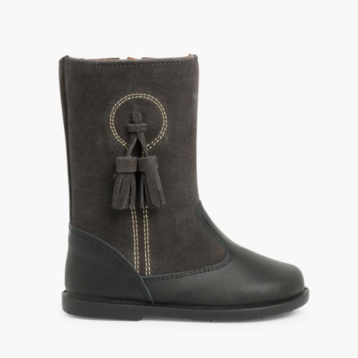 Botas Niña Piel y Serraje Borlas