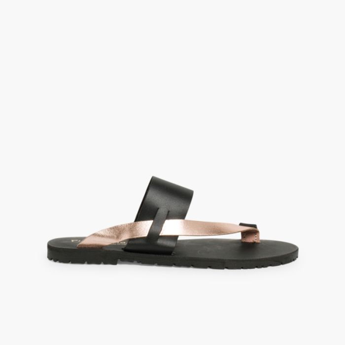Sandalias de dedo metalizadas niña y mujer 