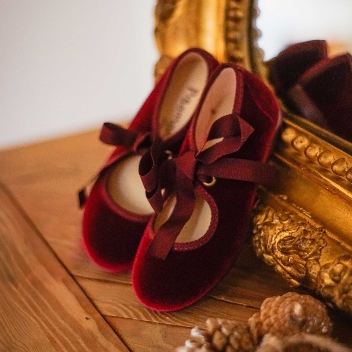 Scarpe Cinturino Velluto Pisamonas